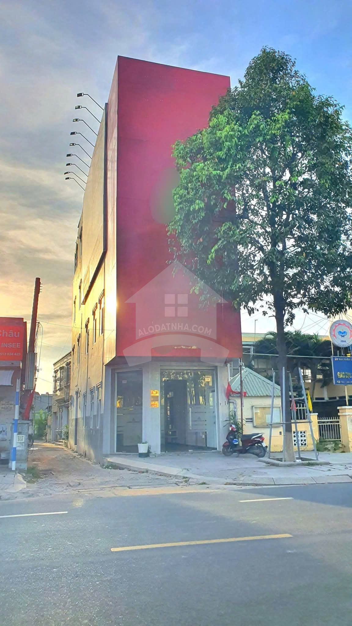 1 trệt 2 lầu mặt tiền Hà Huy Giáp gần góc ngã tư Thông suốt phù hợp kinh doanh, văn phòng, showroom