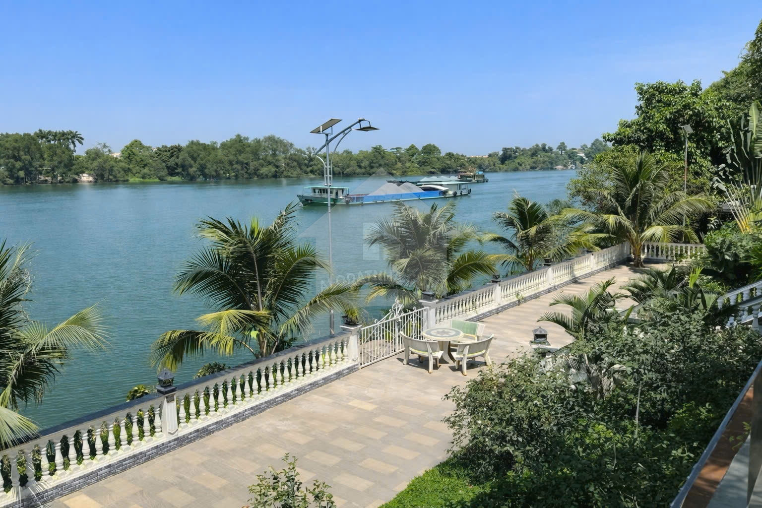 Nhà vườn nghỉ dưỡng ven sông Đồng Nai 4050m2, cách Sài Gòn chỉ 30km, đã làm bờ kè kiên cố