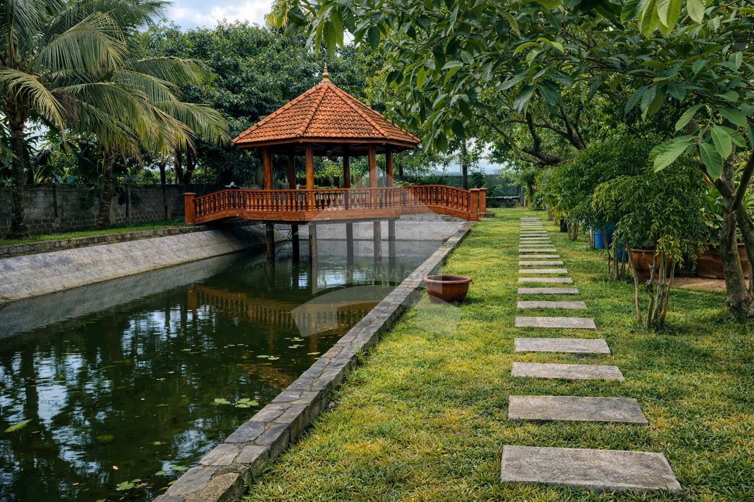 Nhà vườn ven sông Đồng Nai 5000m2 giáp Sài Gòn, có sẵn vườn trái cây, ao cá, bờ kè ven sông kiên cố